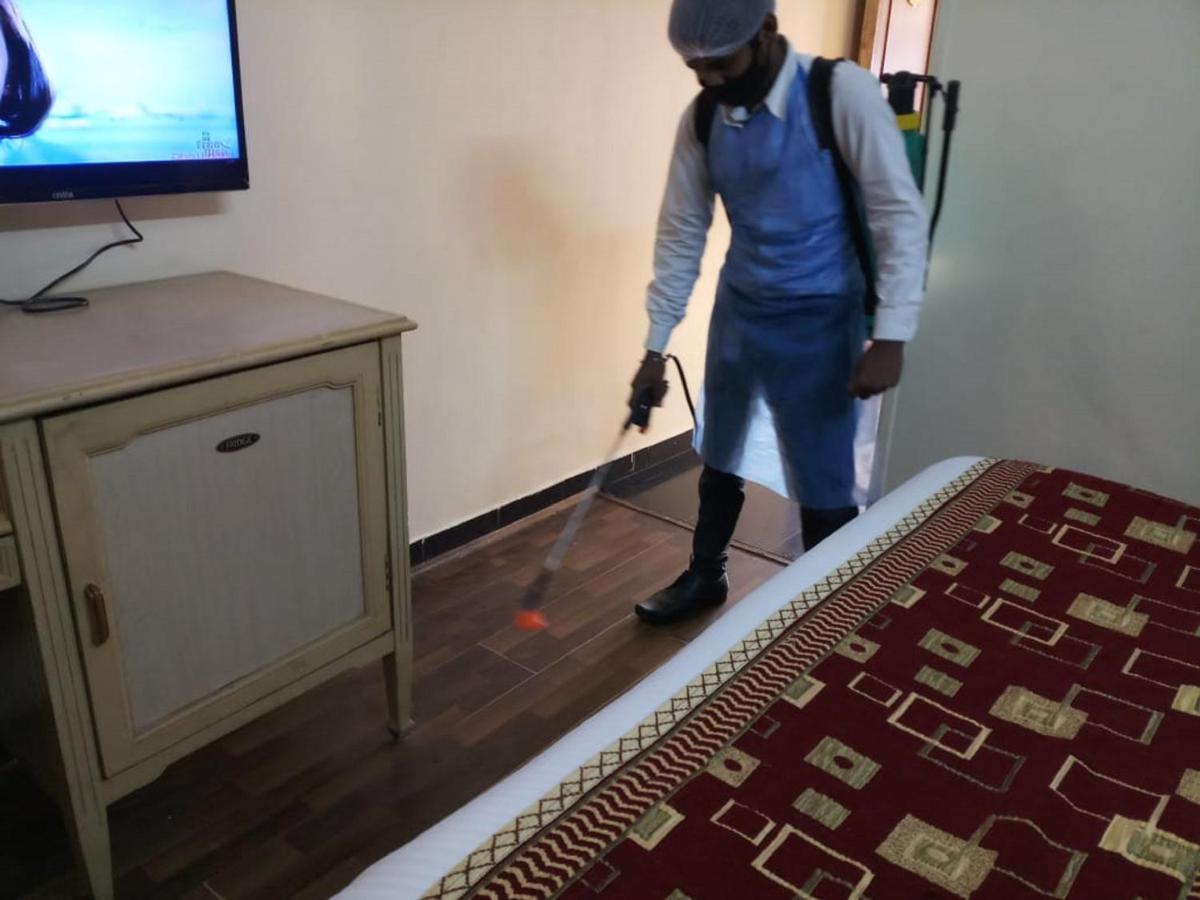 דמאן Hotel Sovereign מראה חיצוני תמונה
