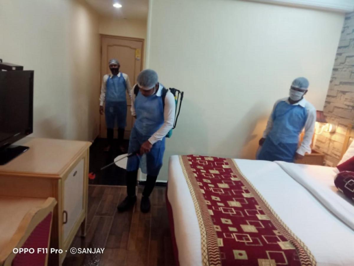 דמאן Hotel Sovereign מראה חיצוני תמונה
