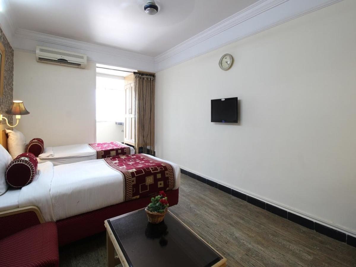 דמאן Hotel Sovereign מראה חיצוני תמונה