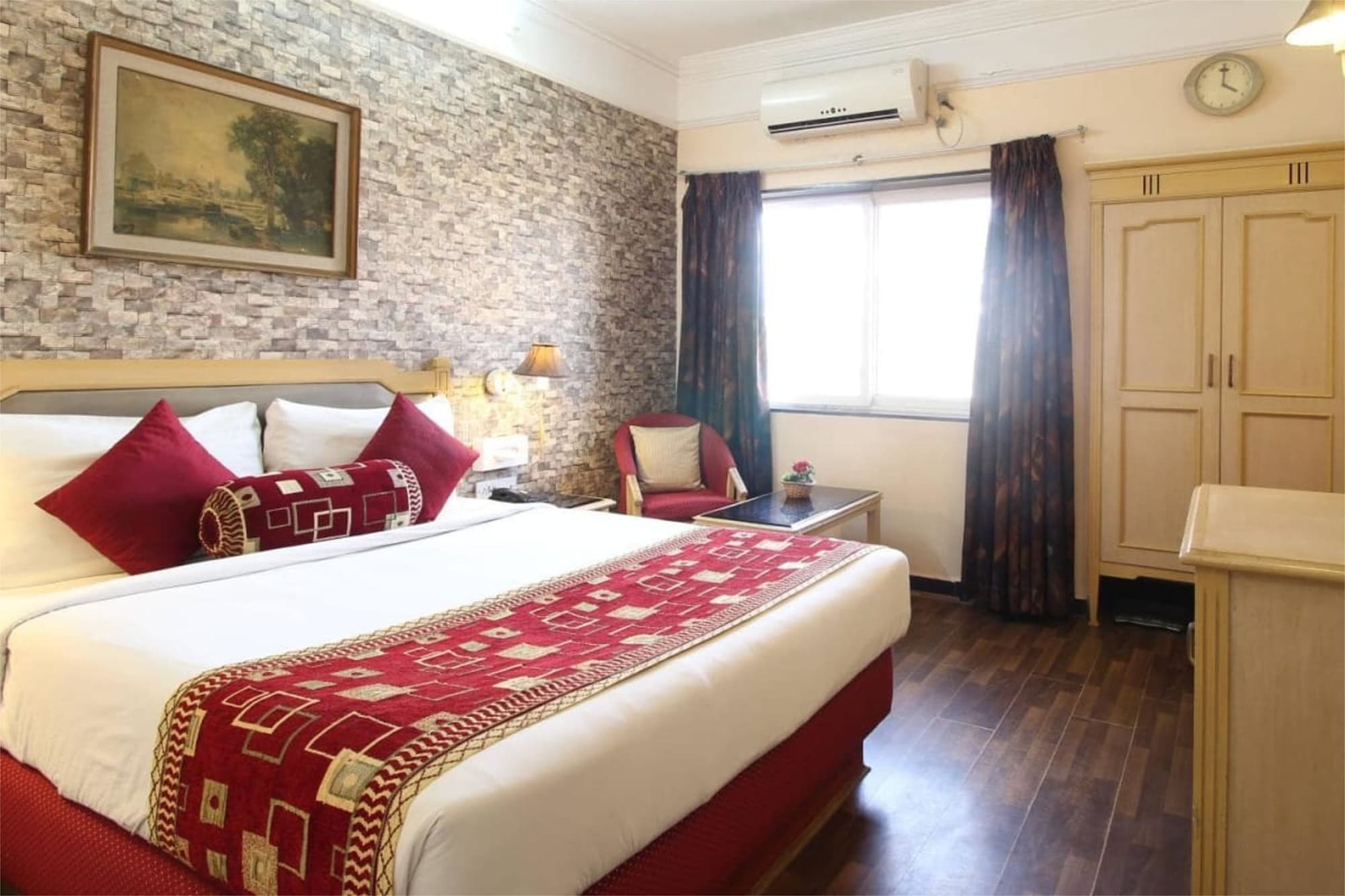 דמאן Hotel Sovereign מראה חיצוני תמונה
